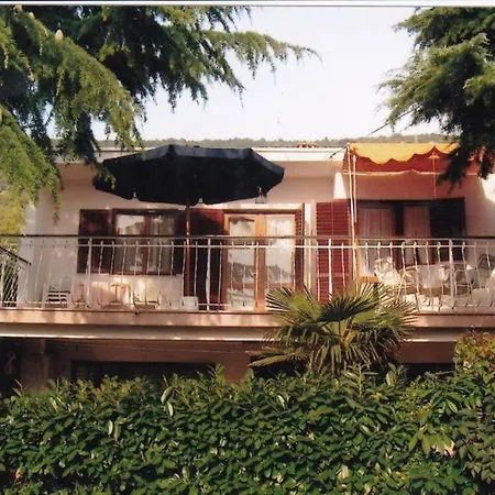 Apartmán Family With Terrace
