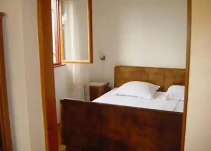 Apartman Family With Terrace Cres